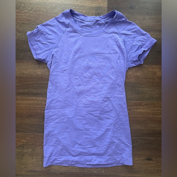 Lululemon Women’s Swiftly Tech Tee Purple Size 4 - Picture 2 of 3